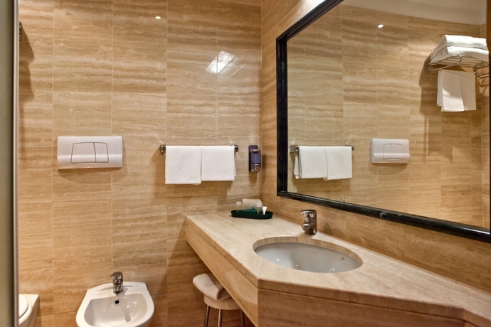 Imagen de la habitación del Hotel Alga, Milán. Foto 10