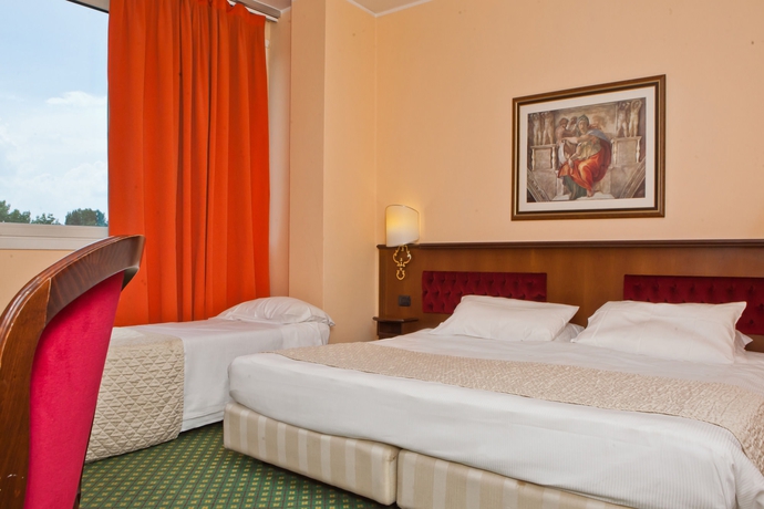 Imagen de la habitación del Hotel Alga, Milán. Foto 13