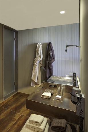 Imagen de la habitación del Hotel Algarve Marriott Salgados Golf Resort and Conference Center. Foto 10