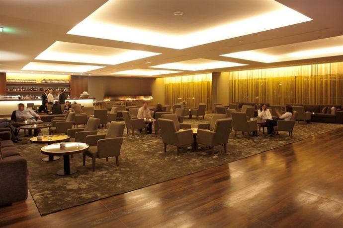 Imagen del bar/restaurante del Hotel Algarve Marriott Salgados Golf Resort and Conference Center. Foto 4