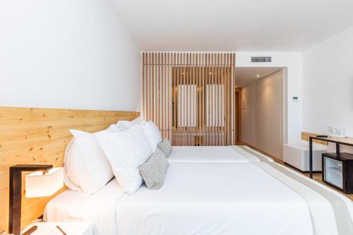 Imagen de la habitación del Hotel Algarve Race and Resort. Foto 15