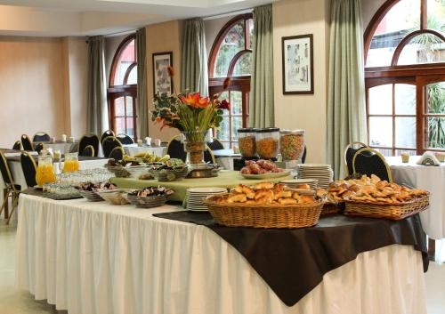 Imagen general del Hotel Algeciras. Foto 5