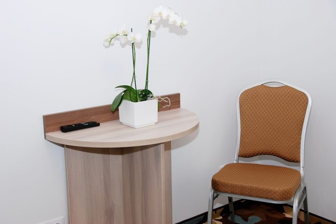 Imagen de la habitación del Hotel Algiro. Foto 5