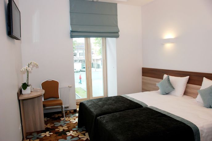 Imagen de la habitación del Hotel Algiro. Foto 13