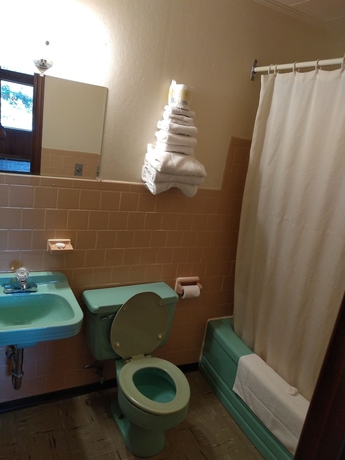 Imagen de la habitación del Hotel Algoma Motel. Foto 18