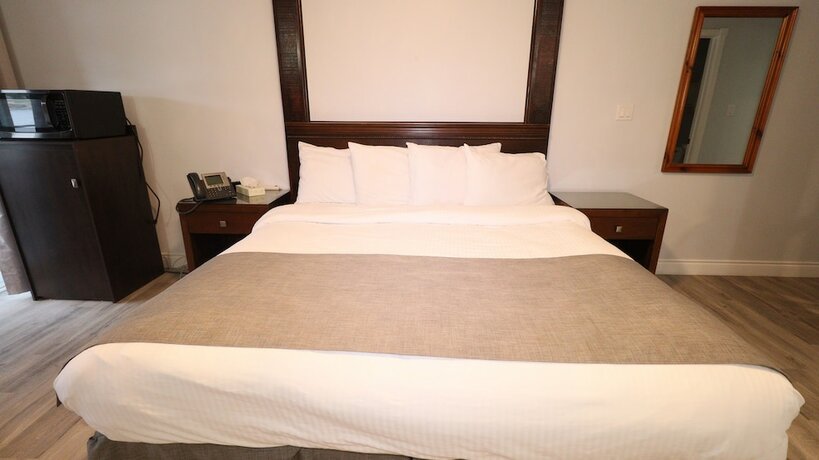 Imagen de la habitación del Hotel Algonquin Lakeside Inn. Foto 12