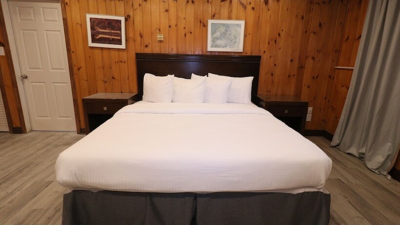 Imagen de la habitación del Hotel Algonquin Lakeside Inn. Foto 15
