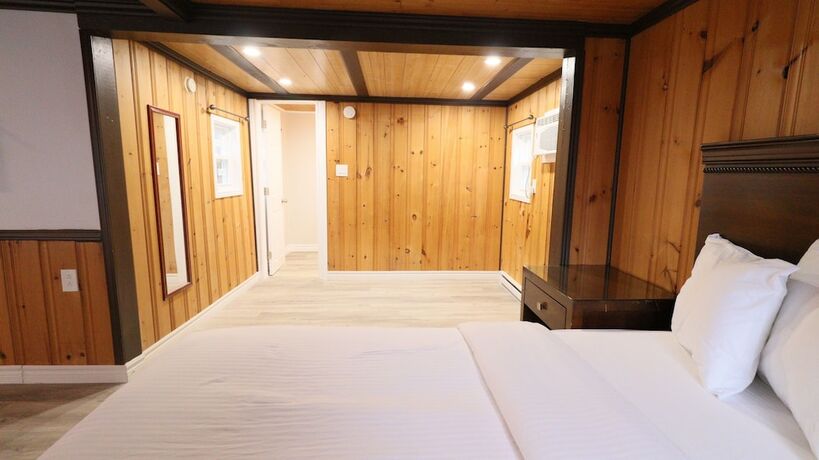 Imagen de la habitación del Hotel Algonquin Lakeside Inn. Foto 20