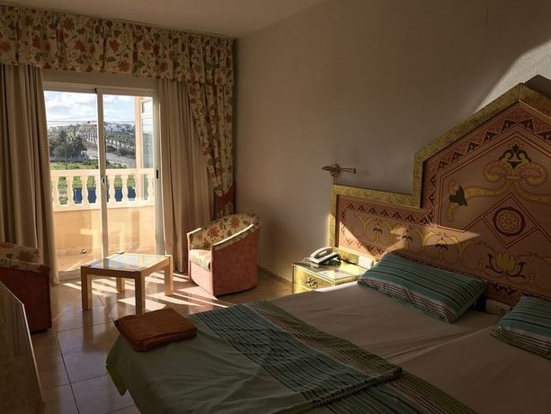 Imagen de la habitación del Hotel Algorfa. Foto 6