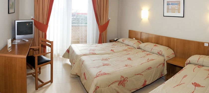 Imagen de la habitación del Hotel Alhama. Foto 5