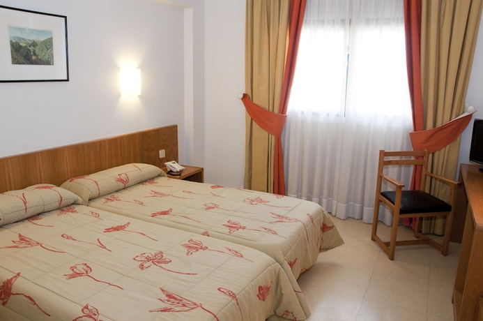 Imagen de la habitación del Hotel Alhama. Foto 7