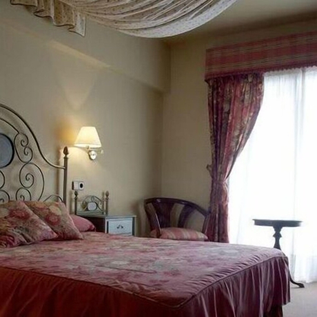 Imagen de la habitación del Hotel Alhama. Foto 14