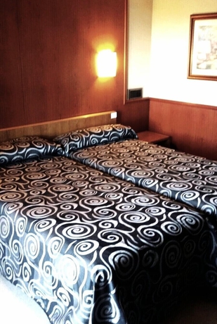 Imagen de la habitación del Hotel Alhama. Foto 16