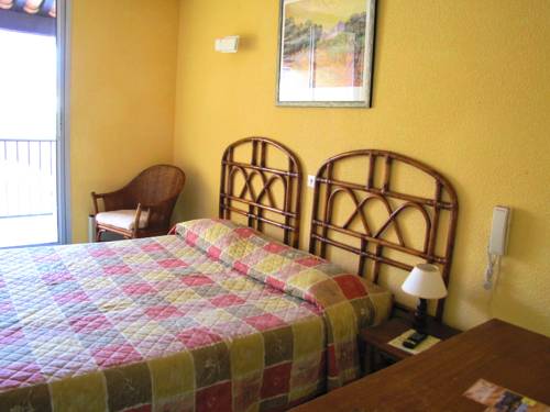 Imagen de la habitación del Hotel Alhambra, AGDE. Foto 3