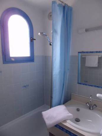 Imagen de la habitación del Hotel Alhambra, AGDE. Foto 5