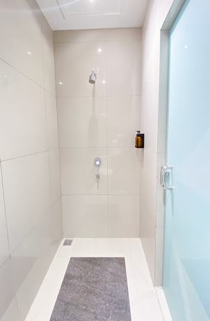 Imagen de la habitación del Hotel Alhambra Banda Aceh. Foto 8
