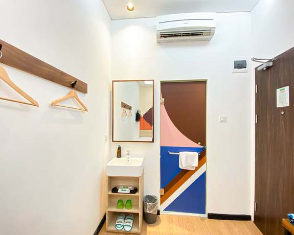 Imagen de la habitación del Hotel Alhambra Banda Aceh. Foto 9