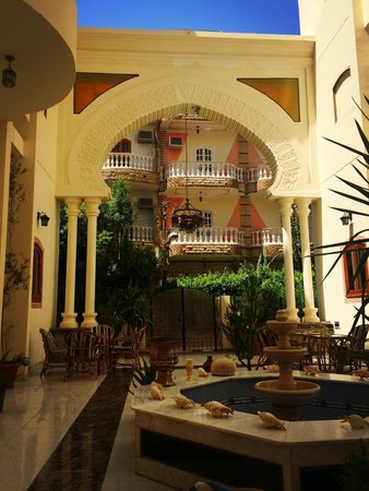 Imagen de los interiores del Hotel Alhambra, Luxor. Foto 4