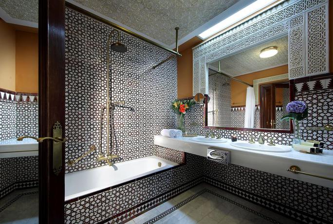 Imagen de la habitación del Hotel Alhambra Palace. Foto 6