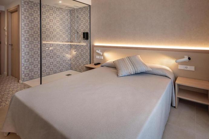 Imagen de la habitación del Hotel Alhambra, Santa Susanna. Foto 8