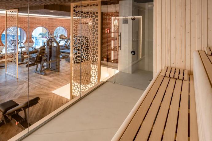 Imagen de los interiores del Hotel Alhambra, Santa Susanna. Foto 15