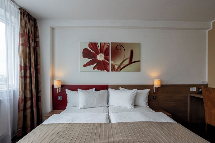 Imagen de la habitación del Hotel Ali Baba, Humenne. Foto 2