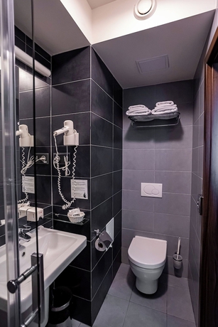 Imagen de la habitación del Hotel Ali Baba, Humenne. Foto 5