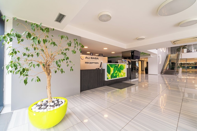 Imagen de los interiores del Hotel Ali Baba, Humenne. Foto 15
