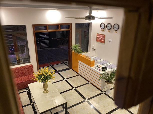 Imagen de los interiores del Hotel Ali Hostel H&agrave; Giang. Foto 20