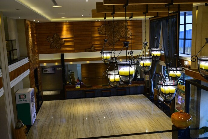 Imagen de los interiores del Hotel Ali Mountain Oriental Pearl International. Foto 30