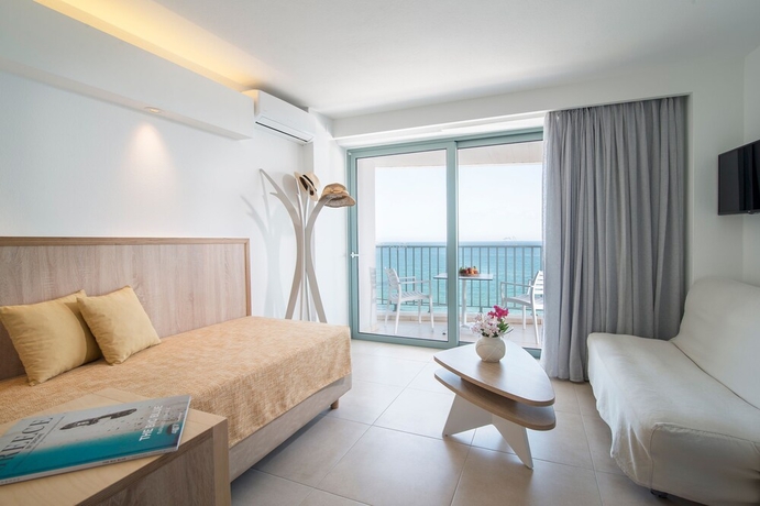 Imagen de la habitación del Hotel Alia Beach. Foto 2