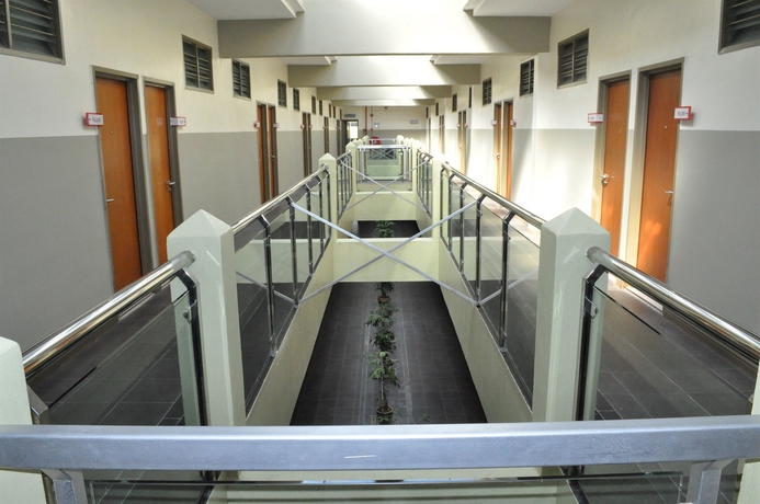 Imagen de los interiores del Hotel Alia Express Ferringhi. Foto 11
