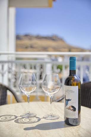 Imagen de la habitación del Hotel Alia Luxury Suites and Spa. Foto 2