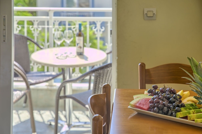 Imagen de la habitación del Hotel Alia Luxury Suites and Spa. Foto 3