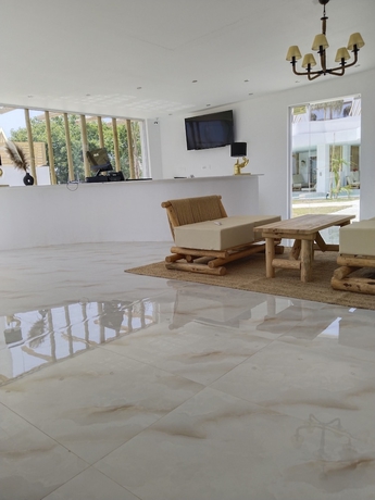 Imagen de los interiores del Hotel Alia Luxury Suites and Spa. Foto 19