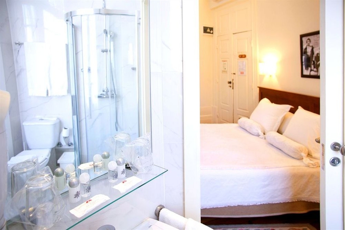 Imagen de la habitación del Hotel Aliados. Foto 11