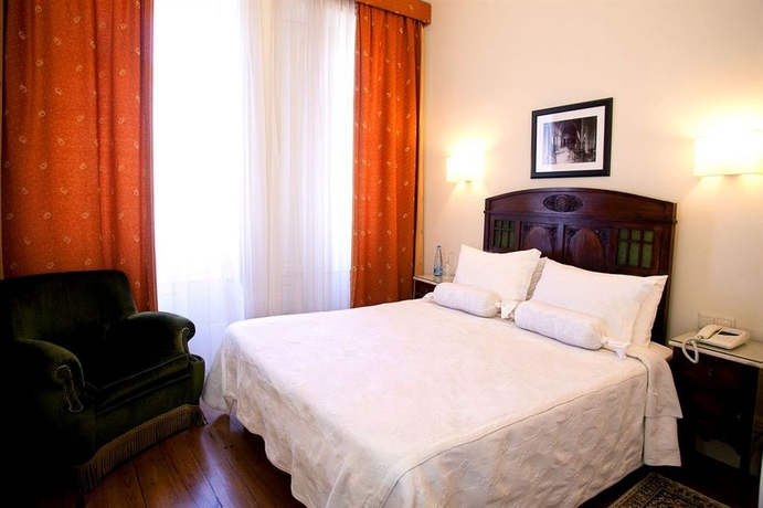 Imagen de la habitación del Hotel Aliados. Foto 14