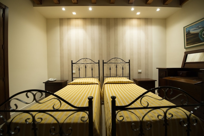 Imagen de la habitación del Hotel Aliai. Foto 7