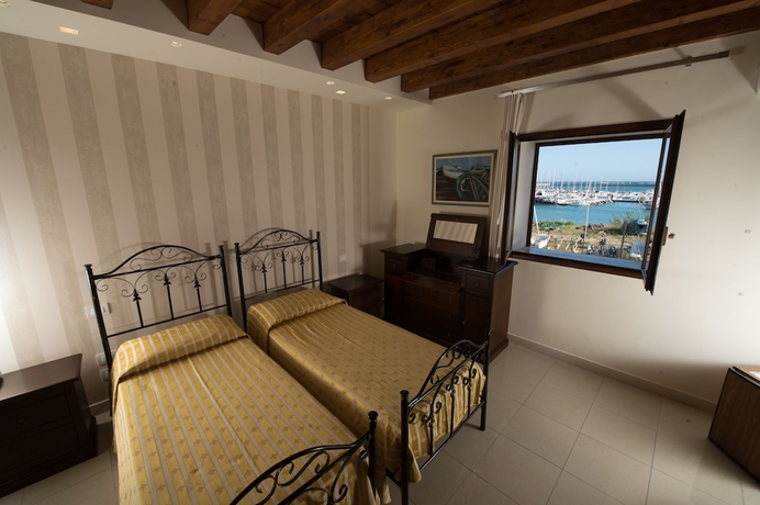 Imagen de la habitación del Hotel Aliai. Foto 11