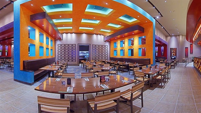 Imagen del bar/restaurante del Hotel Aliante Casino and. Foto 4