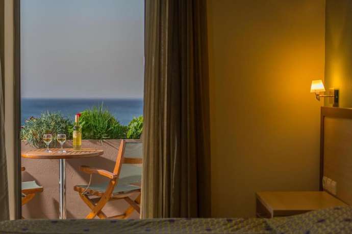 Imagen de la habitación del Hotel Alianthos Beach. Foto 18