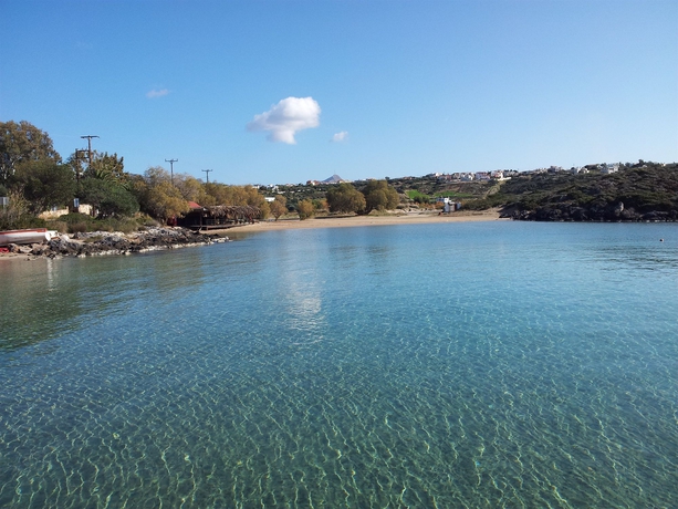 Imagen de los exteriores del Hotel Alianthos Suites. Foto 7