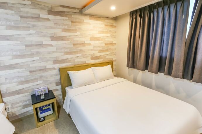 Imagen de la habitación del Hotel Aliba. Foto 5