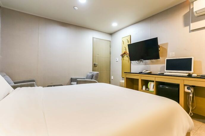 Imagen de la habitación del Hotel Aliba. Foto 6