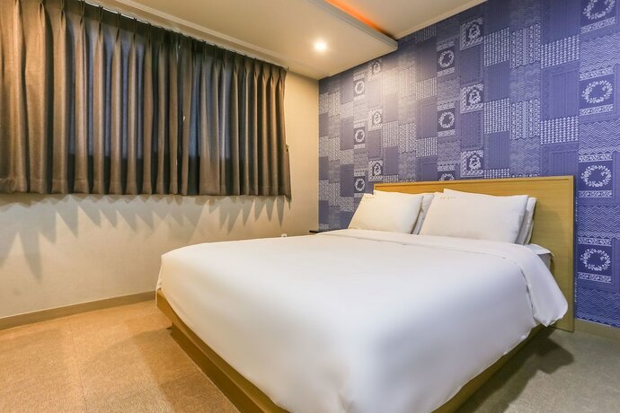 Imagen de la habitación del Hotel Aliba. Foto 10