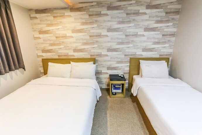 Imagen de la habitación del Hotel Aliba. Foto 11