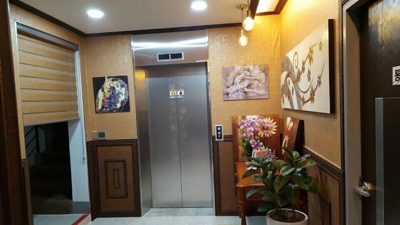 Imagen de los interiores del Hotel Aliba. Foto 16