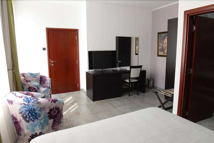Imagen de la habitación del Hotel Alibi Sabac. Foto 15