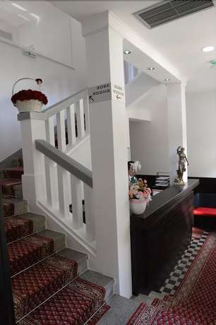 Imagen de los interiores del Hotel Alibi Sabac. Foto 20