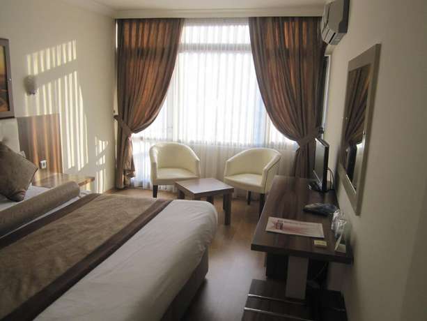 Imagen de la habitación del Hotel Alican. Foto 7